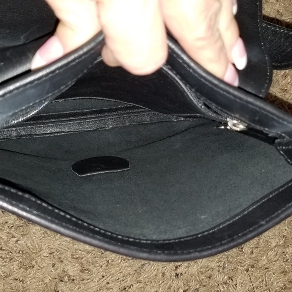 Coach - Picture 3 of 3